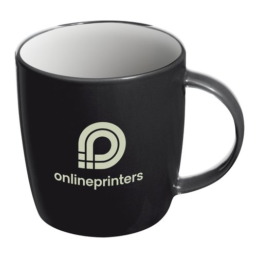 Svart keramisk mugg med handtag.