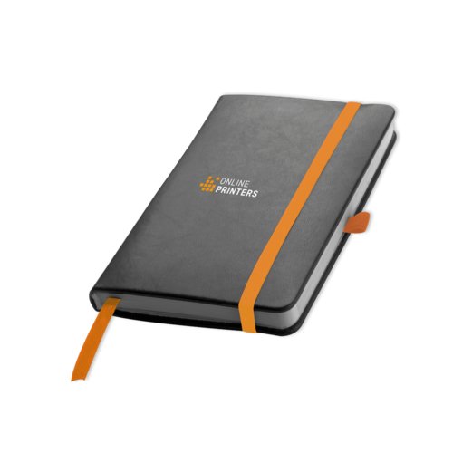 Orange anteckningsbok med elastiskt band och bokm�rke.