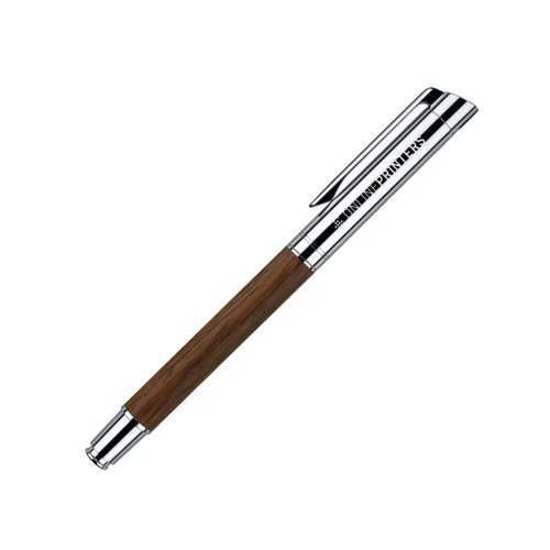Tr�f�rgad rollerballpenna med kl�mma.