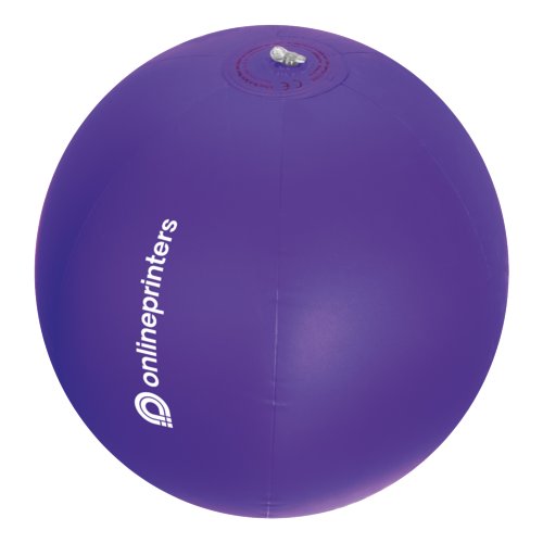 Violett strandboll i plast med uppblsbar ventil.