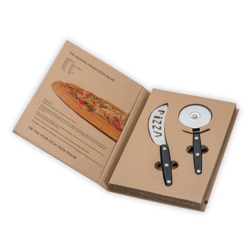 Svart 2-delat pizza-set med pizzakniv och pizzaskrare.