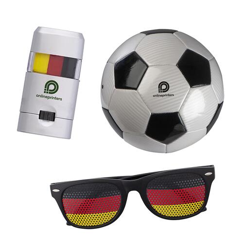 Sportset med boll, klapphand och kulspetspenna.