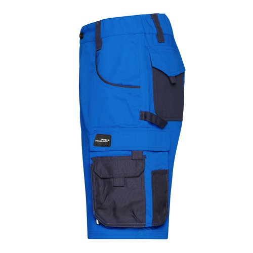 Bl arbetsshorts i polyester-bomullsblandning med flera fickor.