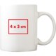 Vit keramisk mugg med handtag.