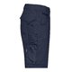 Marinbl bomullsblandning shorts med flera fickor.