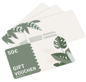 En presentkupong på 50 euro dekorerad med gröna och krämfärgade botaniska bladdesigner, som visas ovanpå tre liknande tomma kort.
